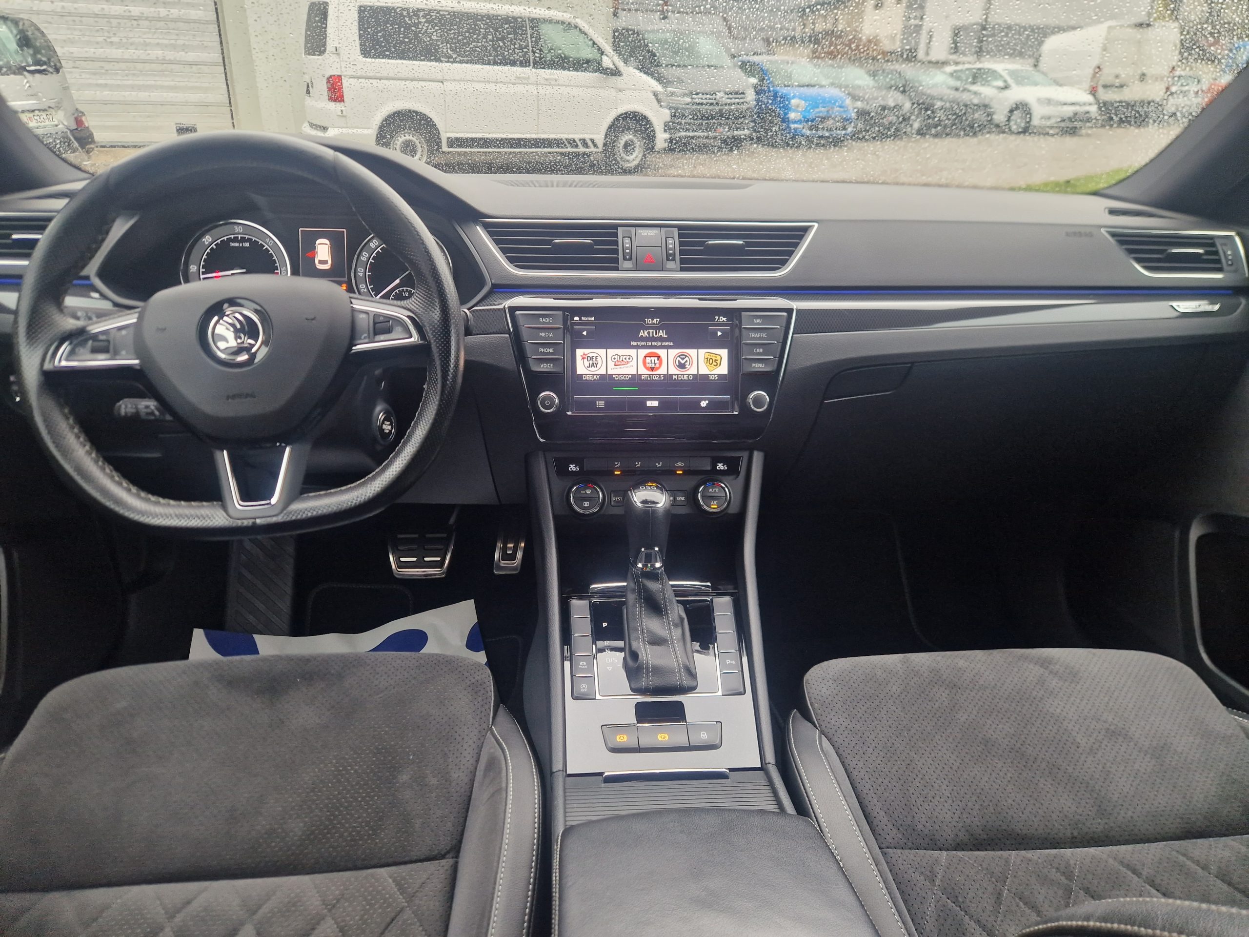 Škoda Superb 2.0 TDI-Sportline-BLACK EDITION-DSG 110 kW-ALCANTARA-NAVI - slika 10