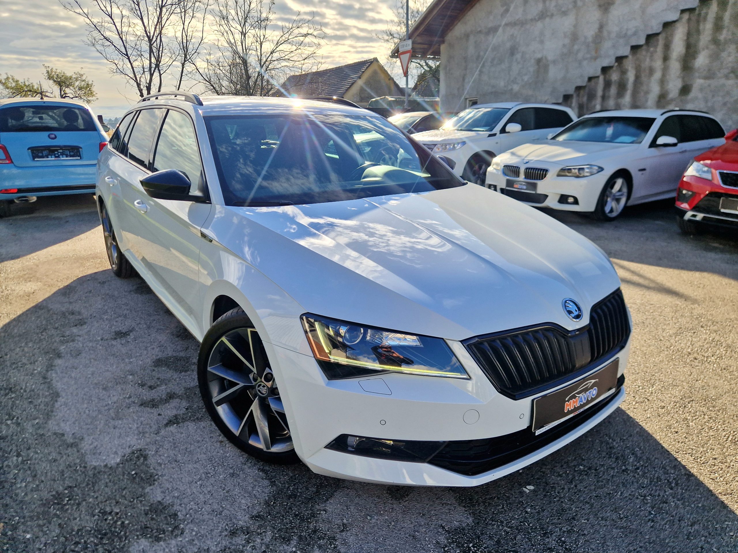 Škoda Superb 2.0 TDI-Sportline-BLACK EDITION-DSG 110 kW-ALCANTARA-NAVI - slika 3